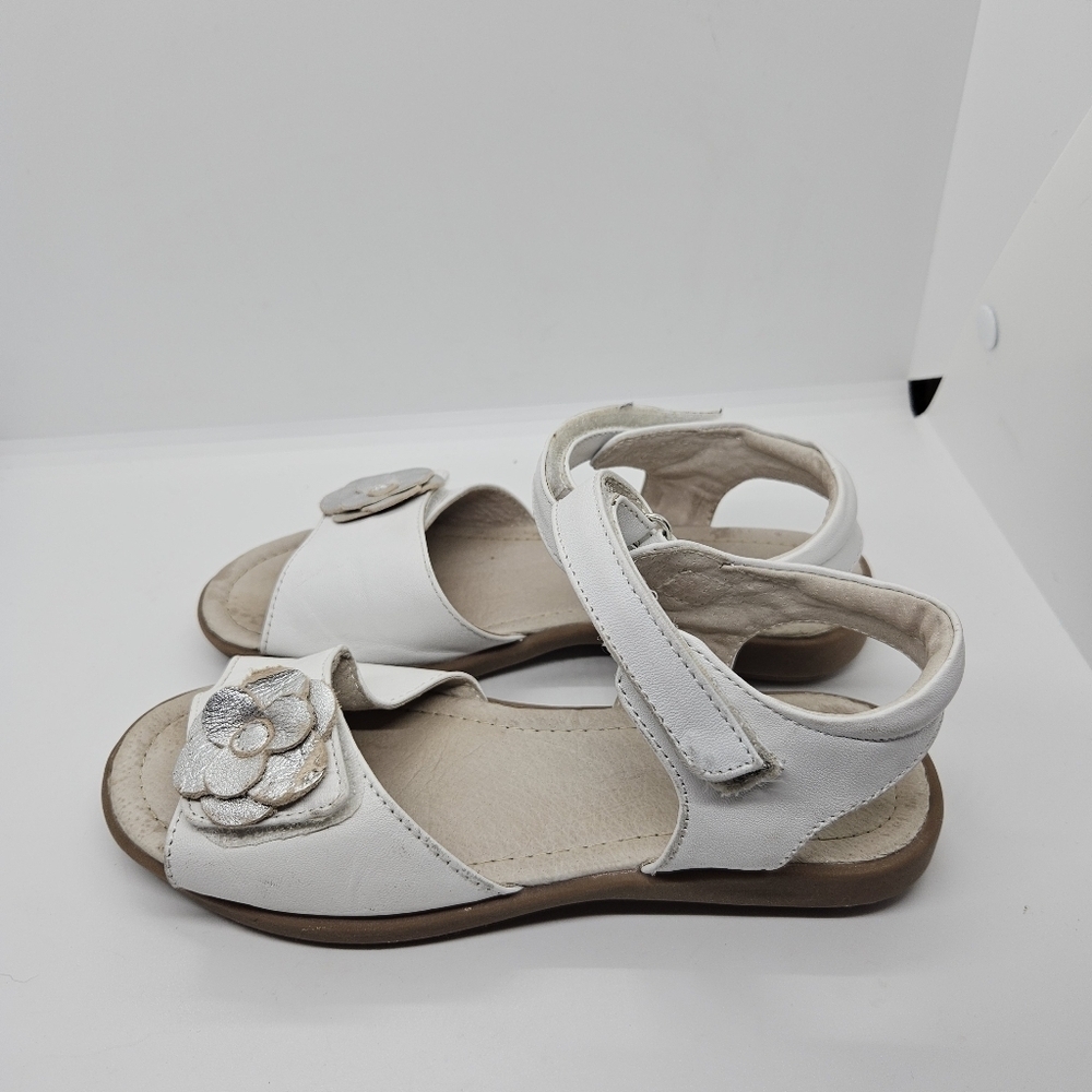 Kai white leather sandals with flower detail size 1.5 - Picture 3 of 9